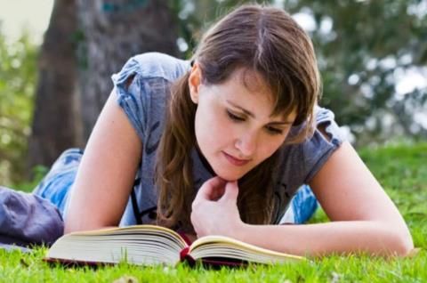 Hầu hết chỉ đọc thông tin trên mạng thay vì đọc sách