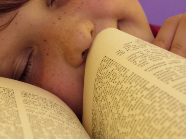 ly-giai-vi-sao-sach-cu-co-mui-dac-trung ly-giai-vi-sao-sach-cu-co-mui-dac-trung